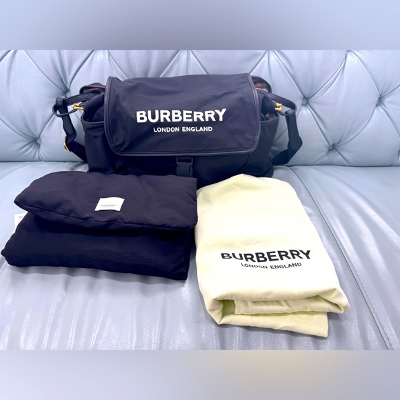 Authentic/excellent condition Burberry
Logo Diaper Bag
BLACK ! - Picture 1 of 5